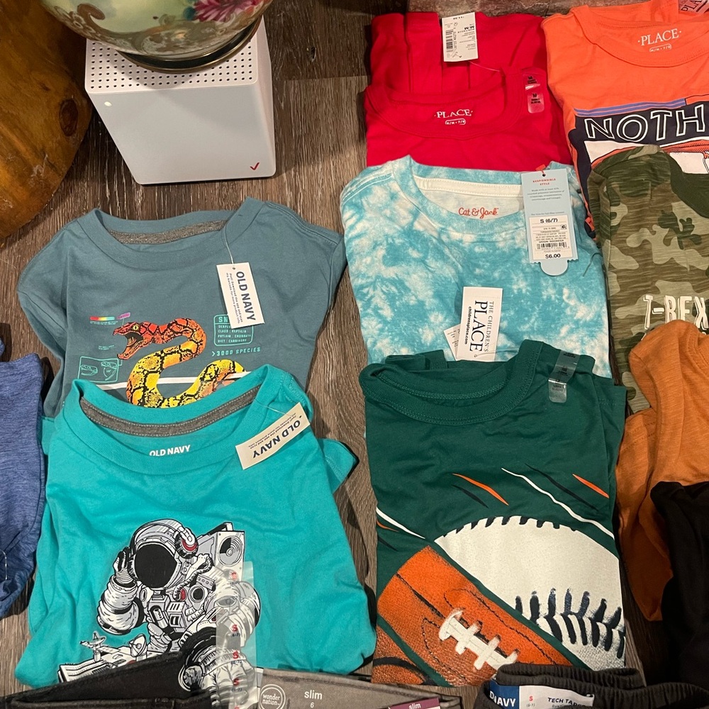 Boys Sizes 6 and 6/7 Lot of  50 PCs !!!!! New With Tags Tommy Bahama Gap Oldnavy - Picture 2 of 6
